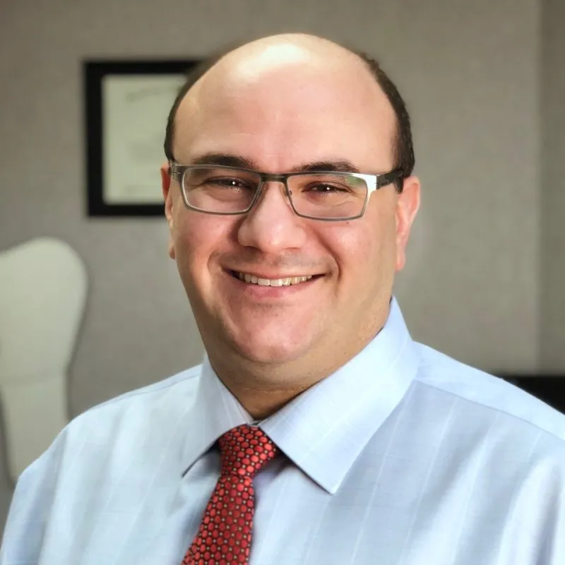 Rockville Centre Ny dentist Dr. Joshua Bratt